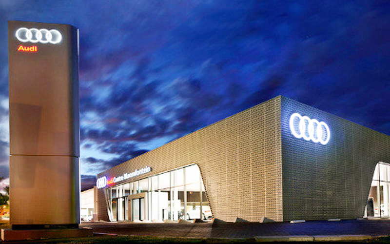 Audi service center-Aluminum strip Ceiling